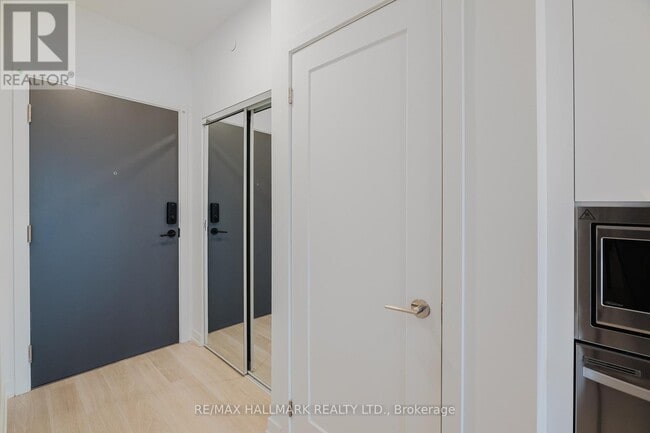 Photo du bâtiment - 9763 Markham Rd