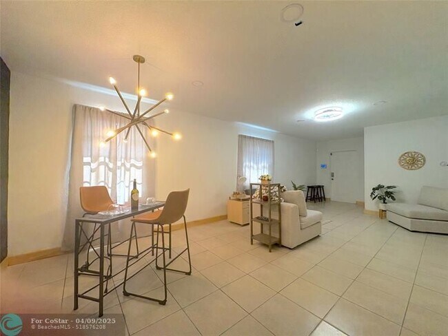 Foto del edificio - 289 SW 3rd Ct