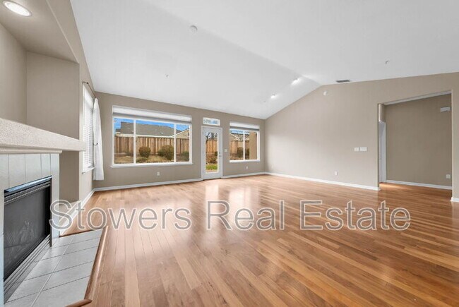 Foto del edificio - 5406 Martingale Ct