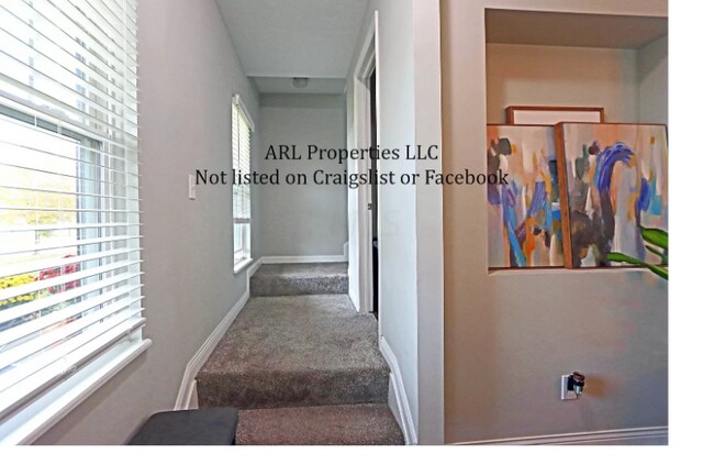 Building Photo - 614 Lamplight Dr
