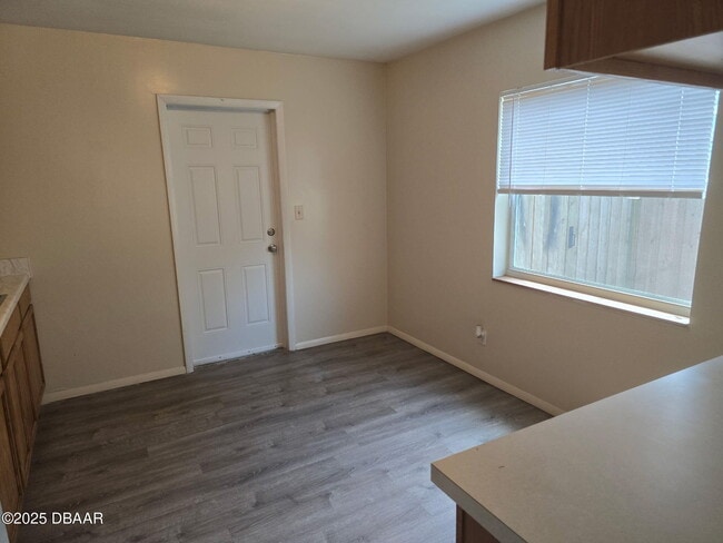Building Photo - 146 Highland Ave