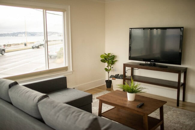 Foto del edificio - 2428 Alki Ave SW