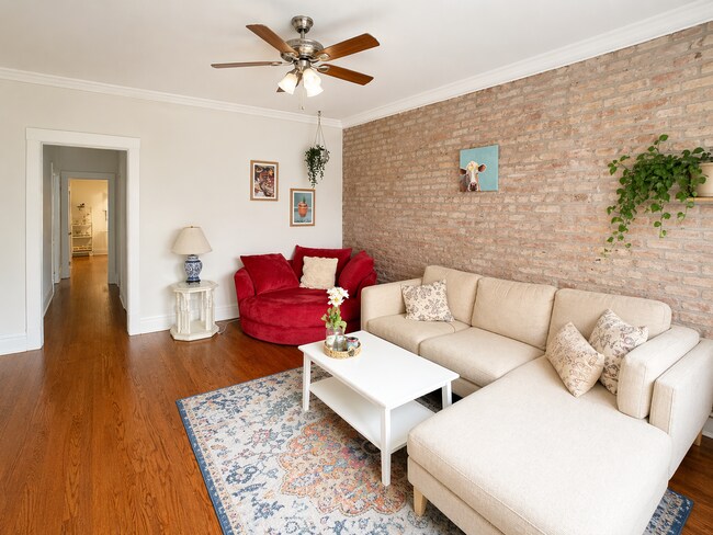 Foto del edificio - 2467 N Clark St