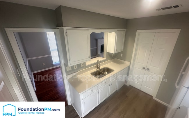 Building Photo - 5806 Grassy Valley Dr
