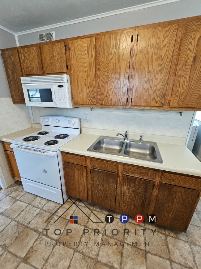 Foto del edificio - 3 Bedroom | 1 Bathroom Single Family Ranch...