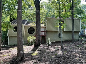 Building Photo - 2057 Kinridge Ct