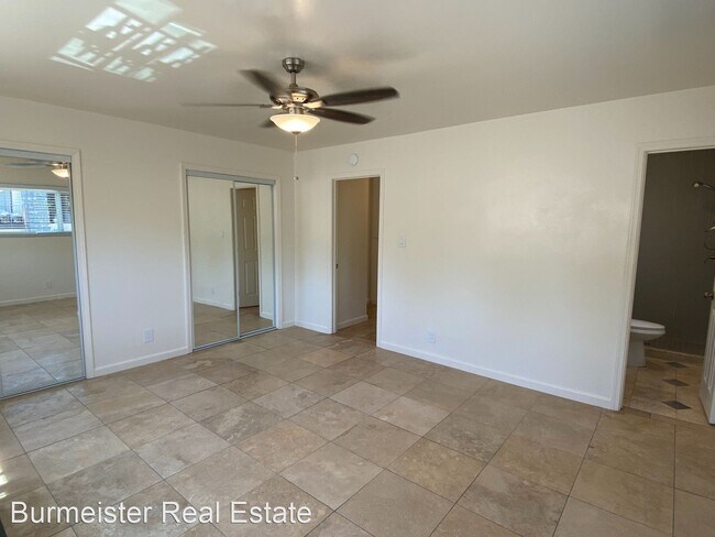 Foto del edificio - 317-307 N Mission Rd