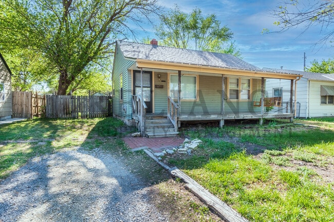 Foto del edificio - 1912 N Hood St