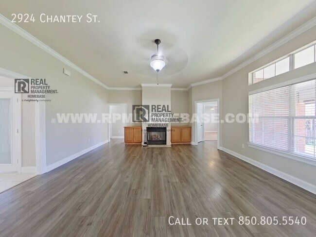 Foto del edificio - 2924 Chantey St