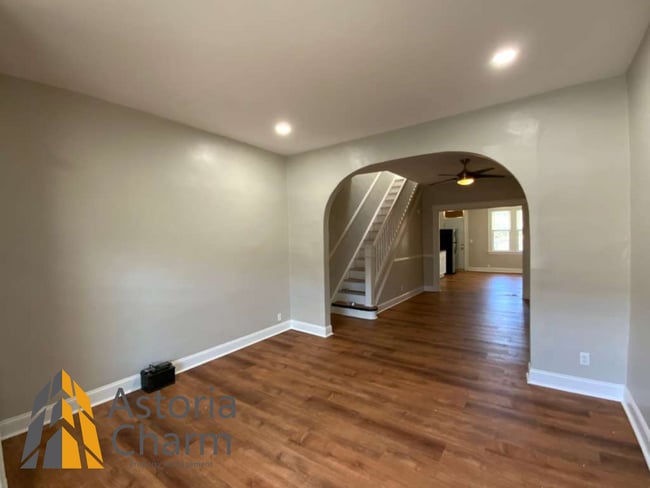 Building Photo - 3 Bedroom 1.5 Bath Baltimore Home with Finished Basement and Fenced Yard