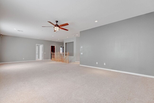 Building Photo - 2589 Chateau Clermont St