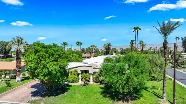 Foto del edificio - 78950 Starlight Ln