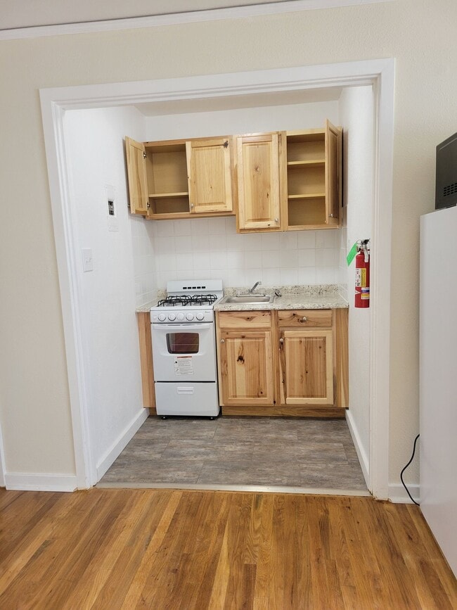 Building Photo - Affordable Studio Apartments in Los Alamos...