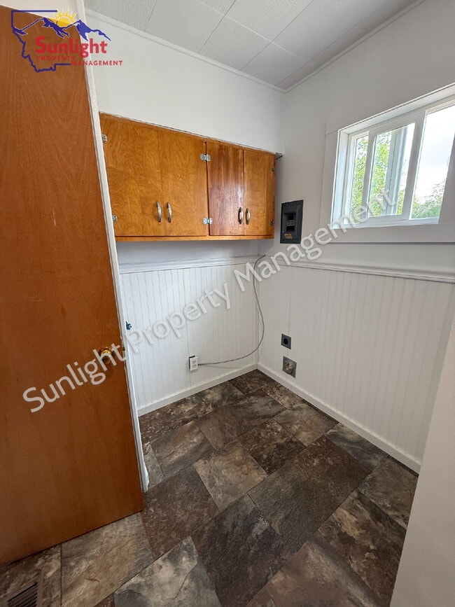 Building Photo - 1 Bed 1 Bath Bungalow