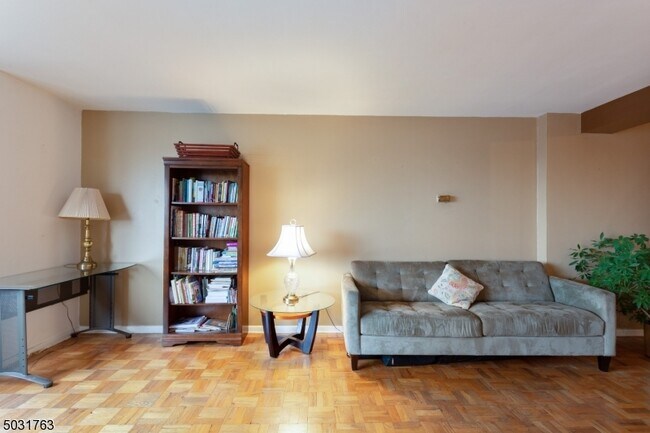 Foto del edificio - 377 S Harrison St