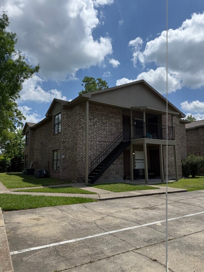 Foto del edificio - 863 Hammond Manor Dr