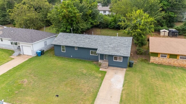 Building Photo - 4-Bed Home for Sale!!