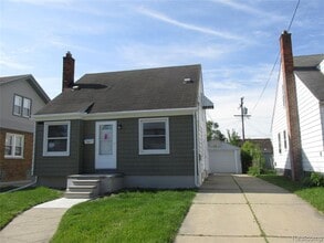 Building Photo - 613 Riverbank St