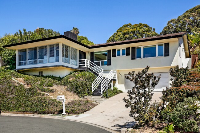 Building Photo - 5651 Ladybird Ln