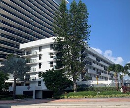 Building Photo - 5845 Collins Ave