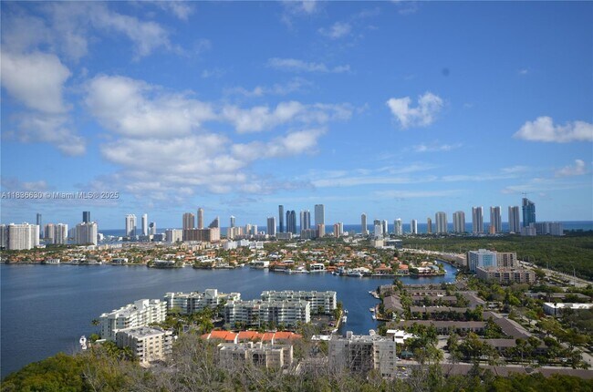 Foto del edificio - 16385 Biscayne Blvd