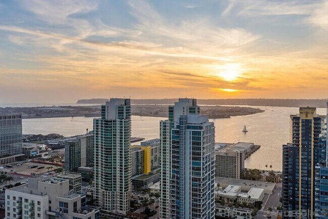 Foto del edificio - 1331 Columbia St