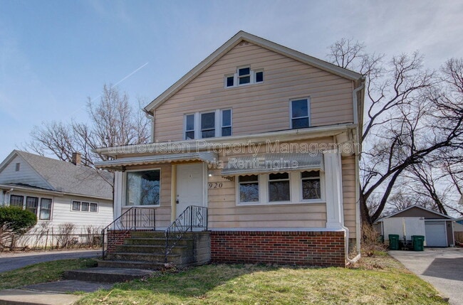 Building Photo - 920 Jasper St