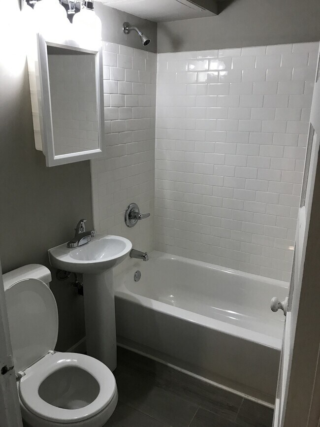 Foto del edificio - 422 Pierce St