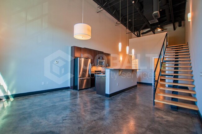 Building Photo - 1660 DeKalb Ave NE