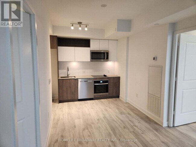 Building Photo - 100 Dalhousie St