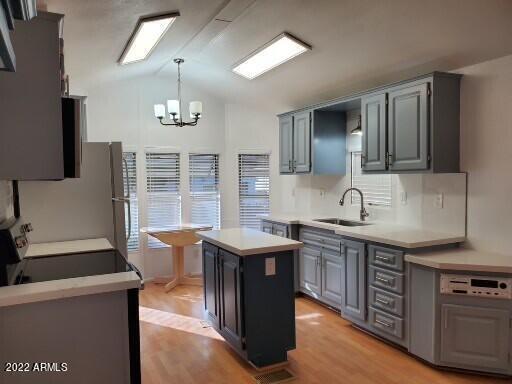 Foto del edificio - 7750 E Broadway Rd