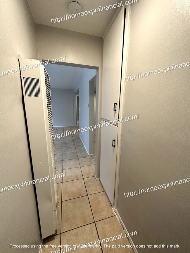 Foto del edificio - 25256 1/2 E Bessant St