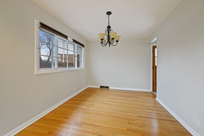 Foto del edificio - 3023 Central Ave