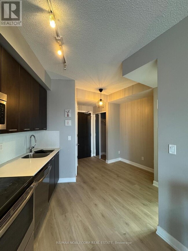 Photo du bâtiment - 50 Bruyeres Mews