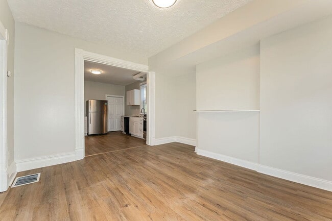 Building Photo - 4 Kuhn St