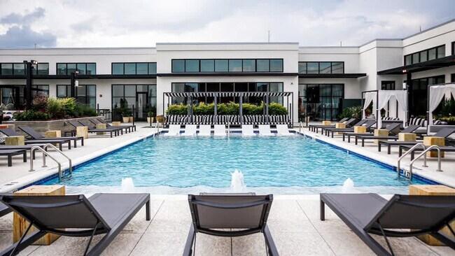 Building Photo - 777 11th St NW