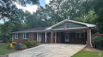 Building Photo - 2379 Holly Springs Rd