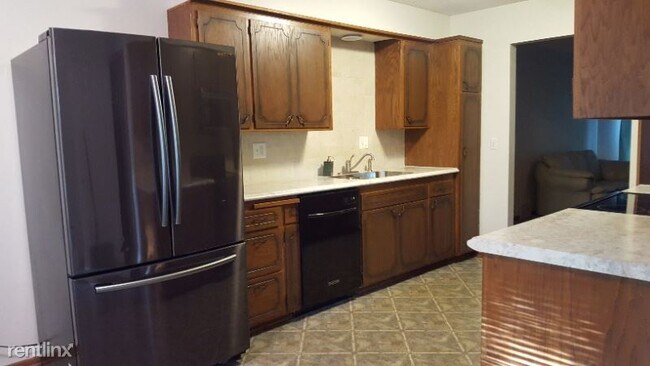 Foto del edificio - 5855 Winnetka Ave N