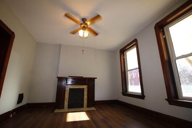 Foto del edificio - 829 Bates St