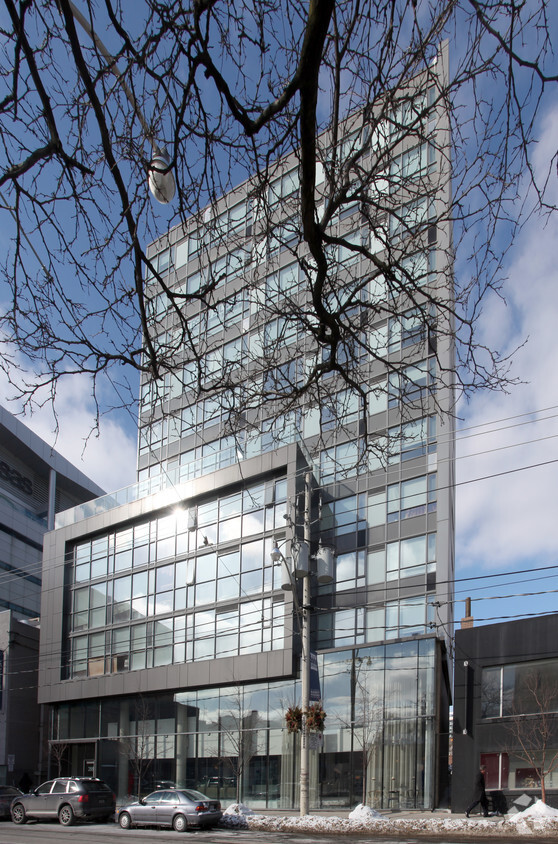 Building Photo - 288 King St E
