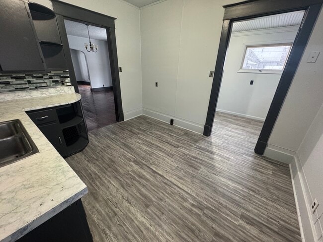 Foto del edificio - 32 Virginia-S