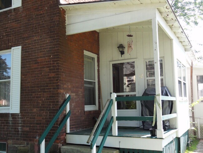 Foto del edificio - 12 Prospect St