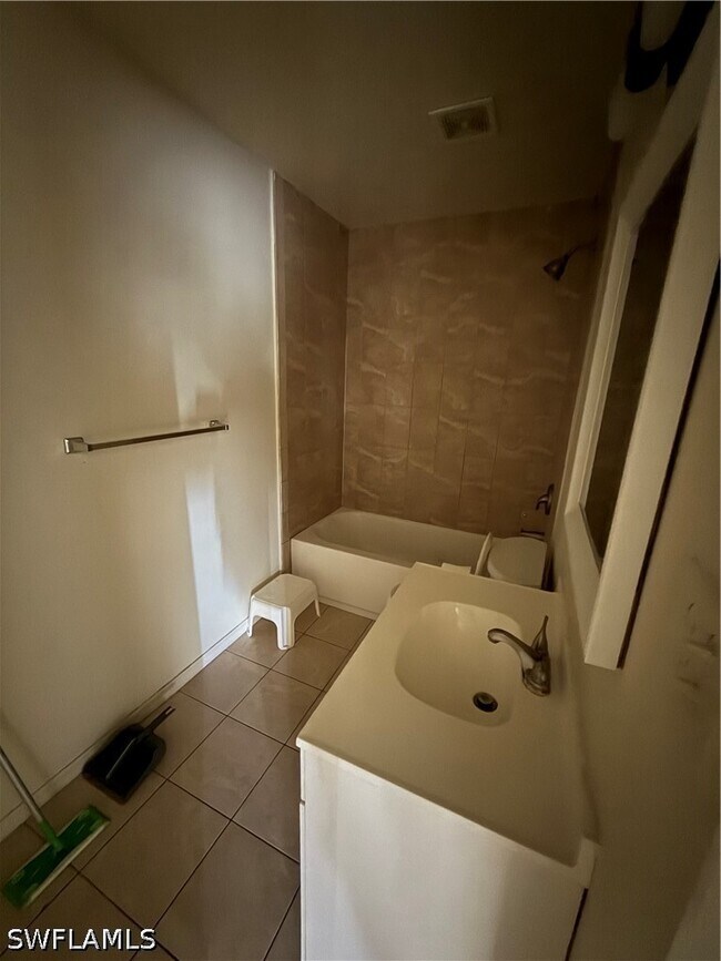 Foto del edificio - 10632 Woods Cir