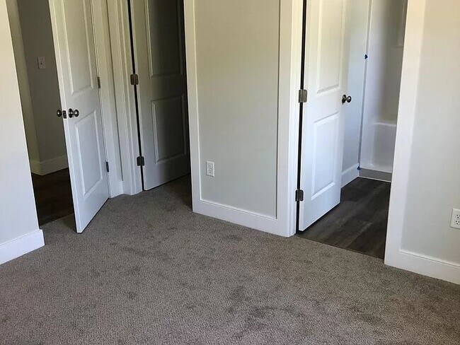 Foto del edificio - 79 N St Ext