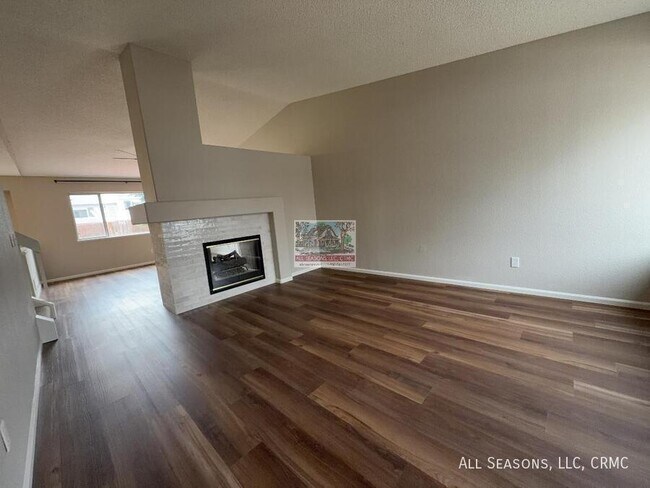 Foto del edificio - 5921 Fossil Dr