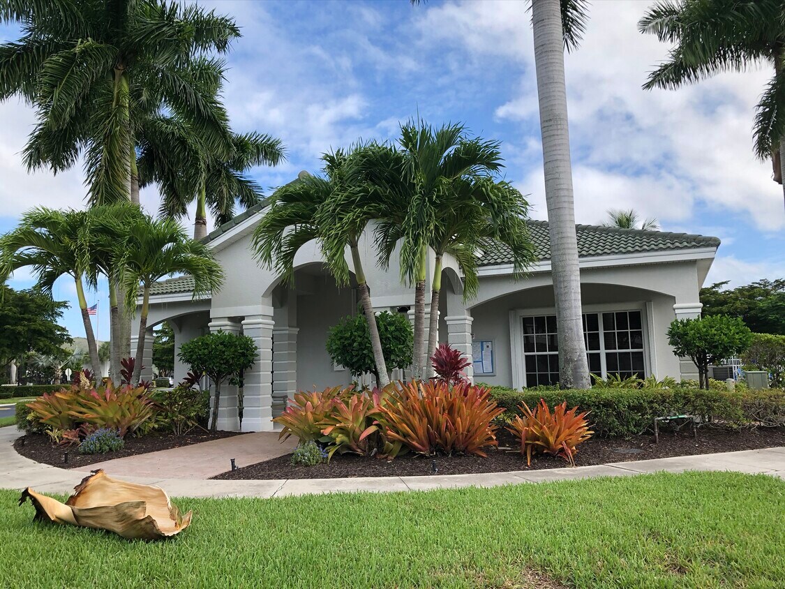 10037 Poppy Hill Dr, Fort Myers, FL 33966 Townhome Rentals in Fort