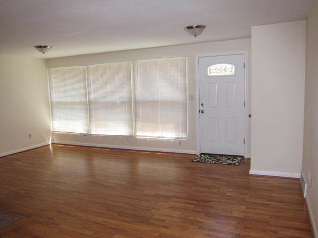 Foto del edificio - Available Soon! Charming Rambler W/Yard!