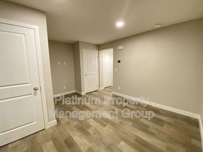 Photo du bâtiment - 165 Walcrest Blvd. SE