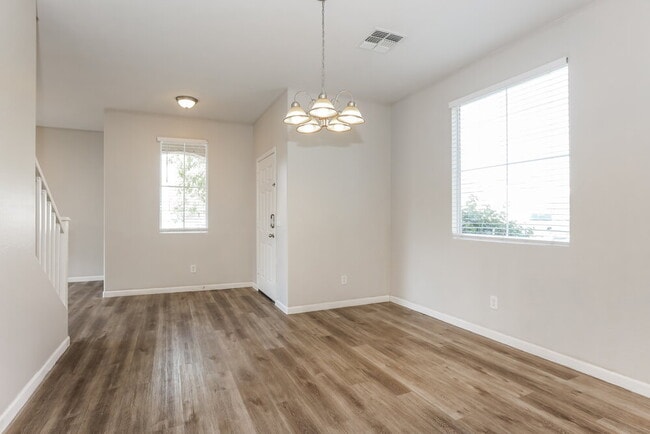 Building Photo - 5119 Fulton St