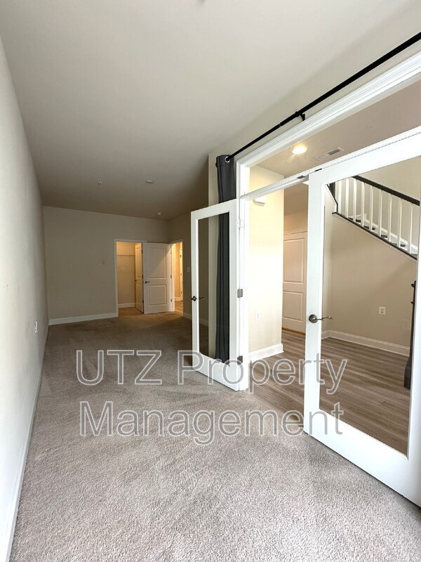 Foto del edificio - 967 Holden Rd